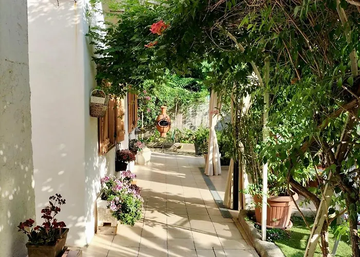 לינה וארוחת בוקר Bellabe 4*